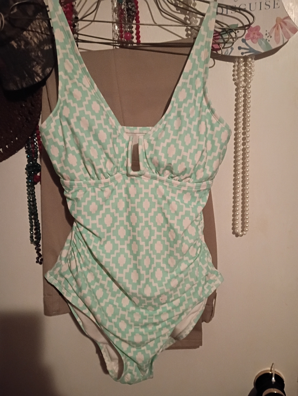 NWOT Mint Green Geometric One-Piece Swimsuit - Medium (Ruched)
